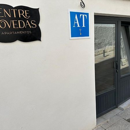 Entre Bovedas Caces Exterior foto
